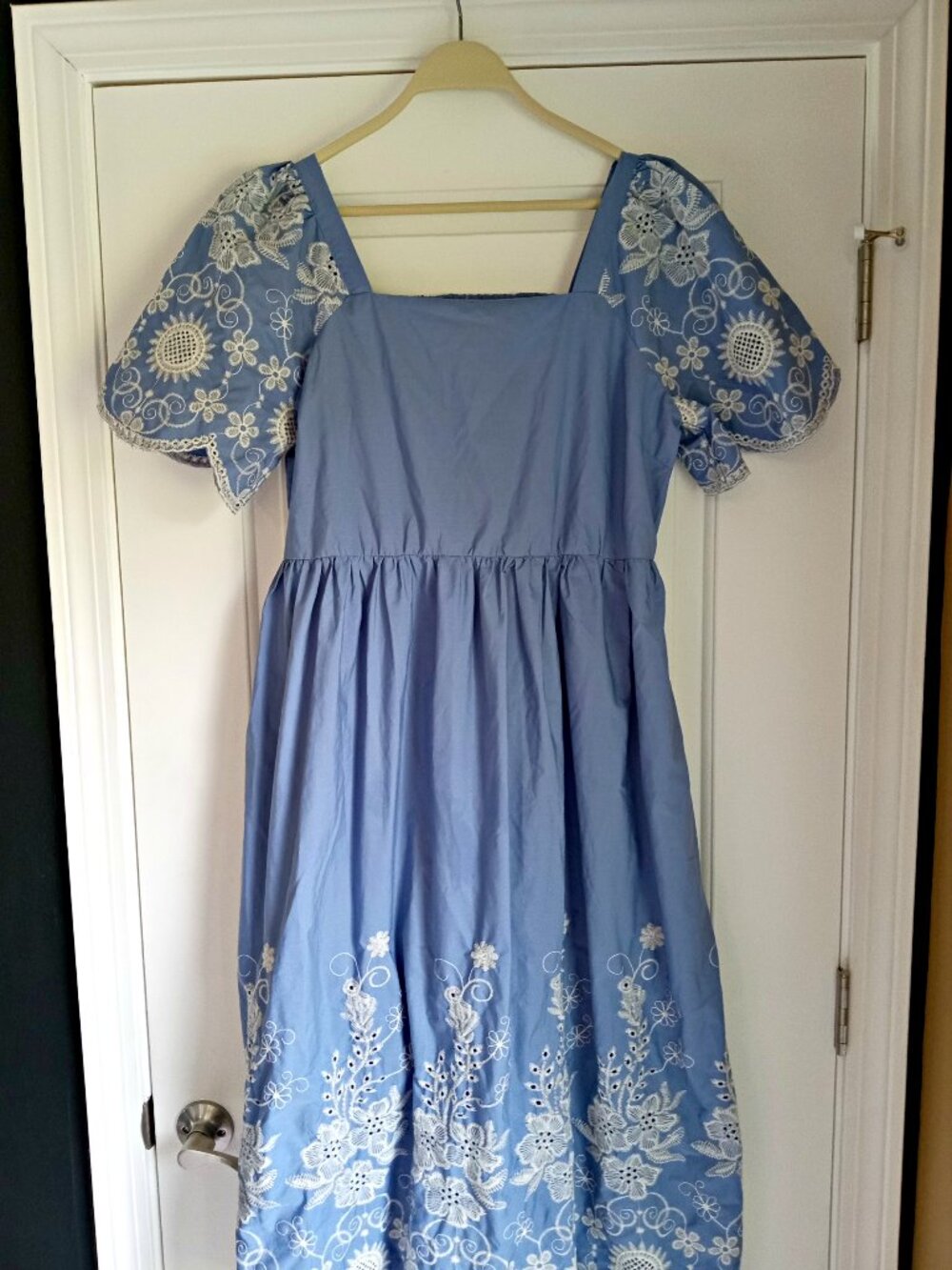 ANTHRO'S SOLITAIRE EYELET EMBROIDERED BLUE DRESS POCKETS